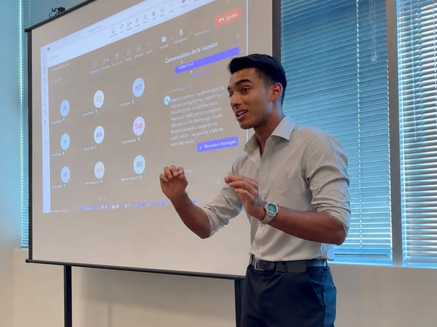 An Island AI trainer leads a practical AI session in a company.